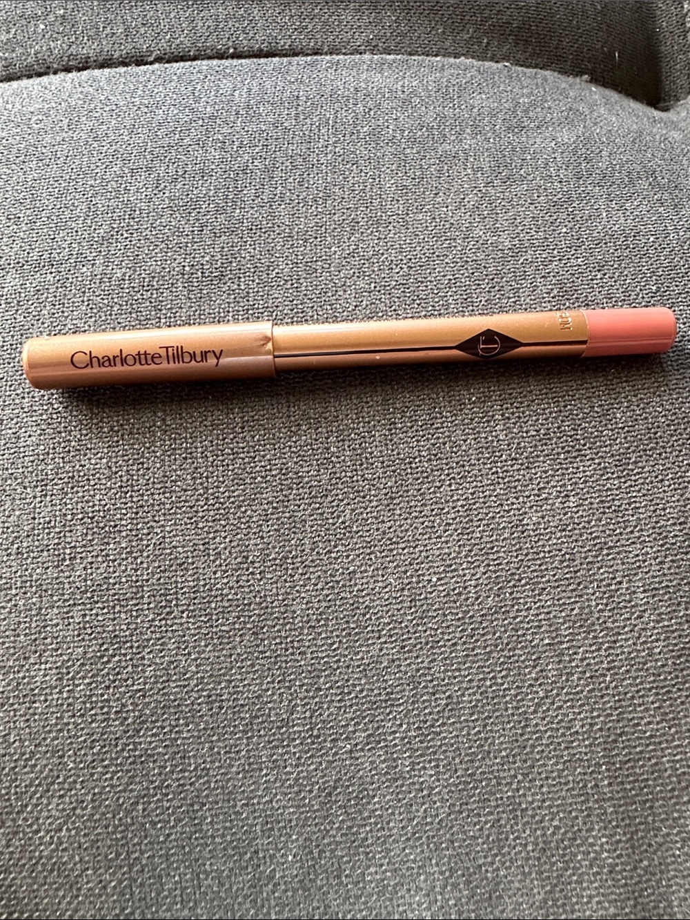 🆕 Charlotte Tilbury Lip Cheat Lip Liner — Pillow Talk small size